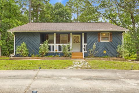 Photo of 61 Southwood Forest Road, Huntsville, TX 77340 (MLS # 95395806)