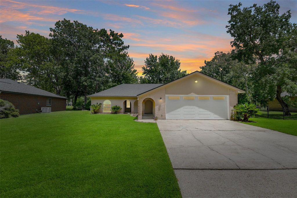 Photo of 16022 Sea Palms Drive, Crosby, TX 77532 (MLS # 22356775)