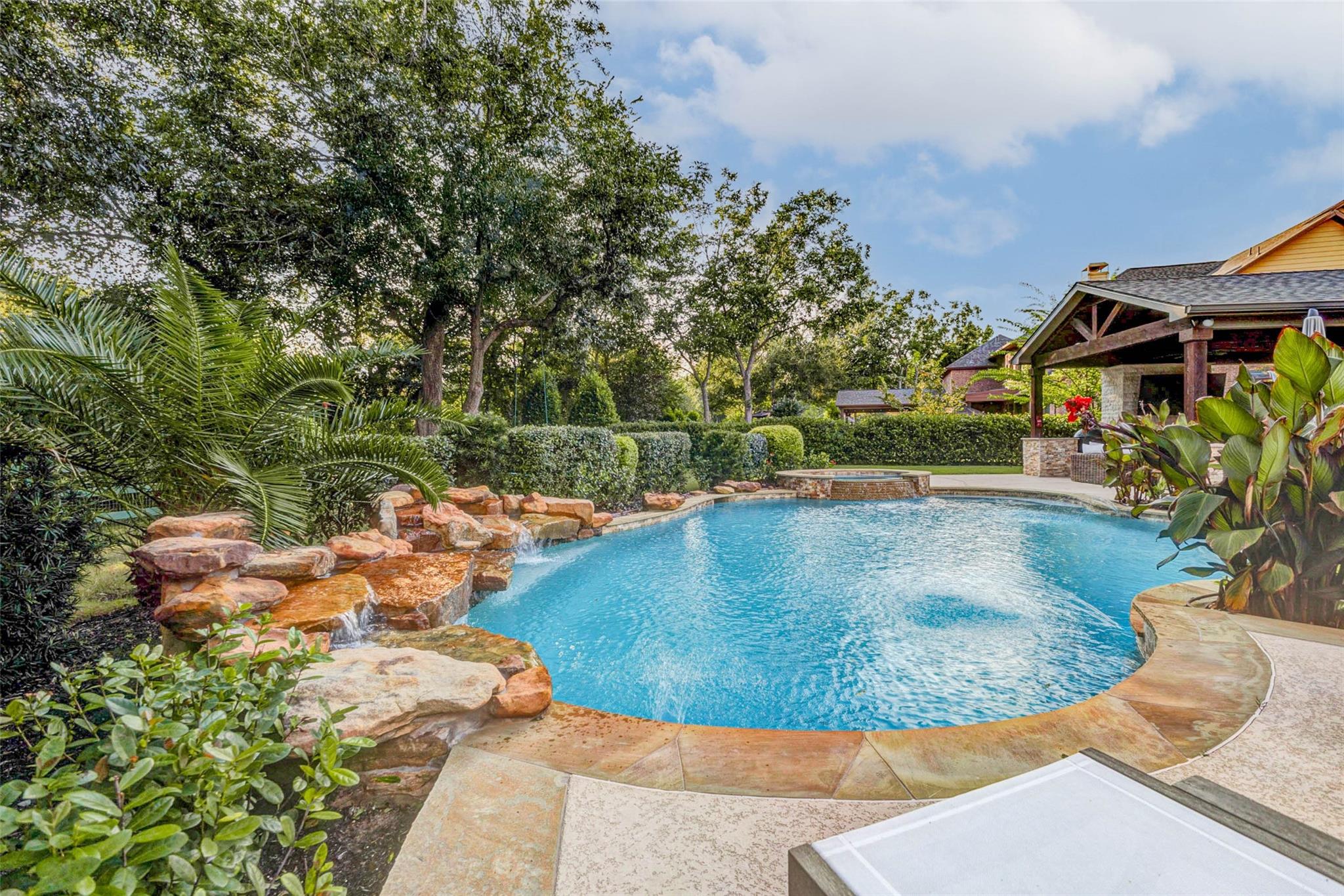 5323 Lake Hill Farm Way