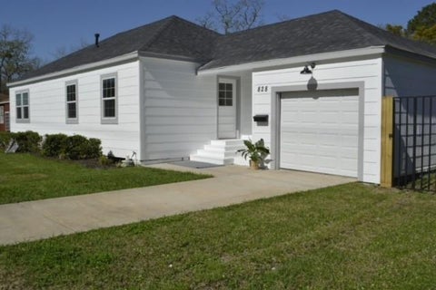 Photo of 828 Holly Street, La Marque, TX 77568 (MLS # 66133770)