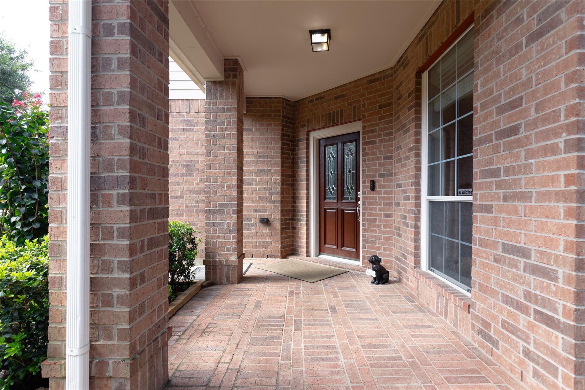6002 Lakebluff