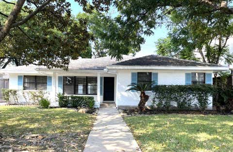 Photo of 3750 Drummond Street, Houston, TX 77025 (MLS # 67695220)
