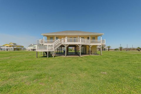 Photo of 3520 Hannas Reef, Crystal Beach, TX 77650 (MLS # 57386884)