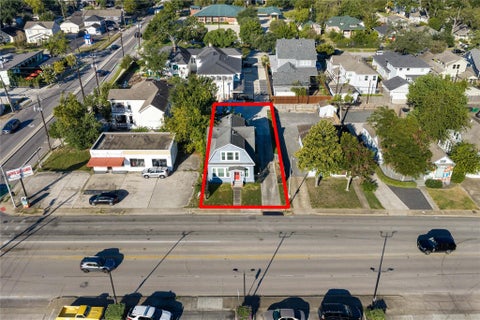 Photo of 1105 Yale Street, Houston, TX 77008 (MLS # 39009642)