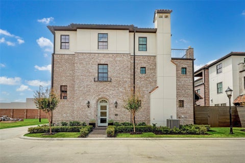 Photo of 1147 Castellina Lane, Houston, TX 77055 (MLS # 15319935)