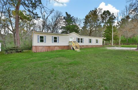 22 Pine Street New Waverly TX 77358