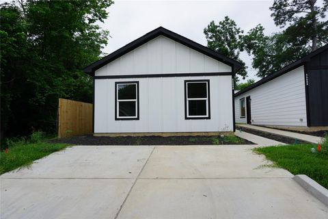 Photo of 9766 Black Gum Street, Willis, TX 77318 (MLS # 75310265)