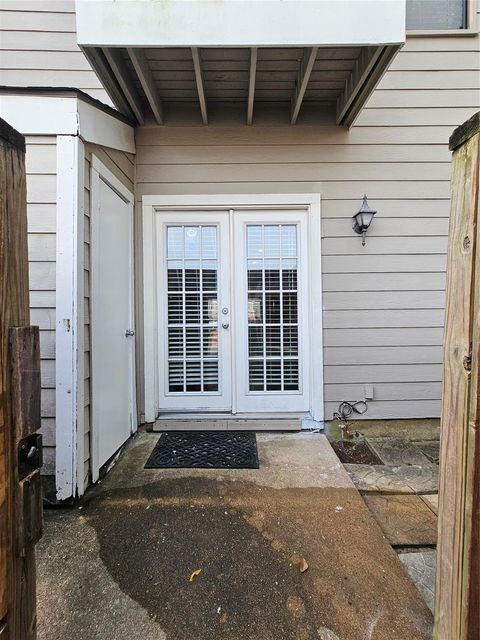 Tiny photo for 11710 Southlake Drive #18, Houston, TX 77077 (MLS # 25342448)
