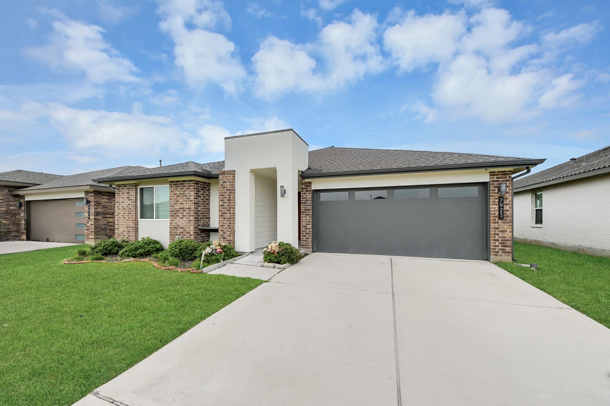 7923 Cattleman Valley Drive