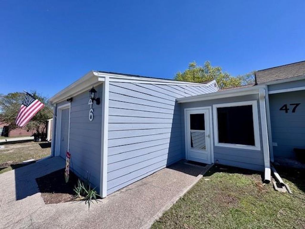 Photo of 46 Westwood Village Drive #TH46, Trinity, TX 75862 (MLS # 73477644)
