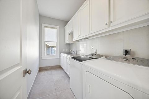 Tiny photo for 1226 Heights Boulevard, Houston, TX 77008 (MLS # 49566384)