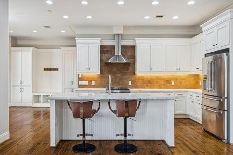 Tiny photo for 1226 Heights Boulevard, Houston, TX 77008 (MLS # 49566384)