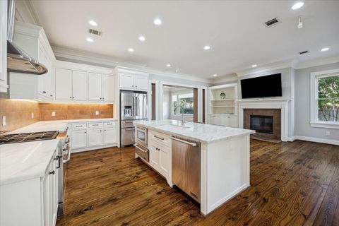 Tiny photo for 1226 Heights Boulevard, Houston, TX 77008 (MLS # 49566384)