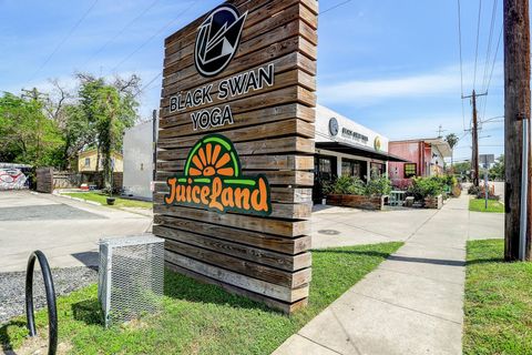 Tiny photo for 1226 Heights Boulevard, Houston, TX 77008 (MLS # 49566384)