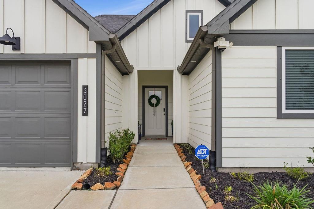 3027 Magnolia Pass Lane