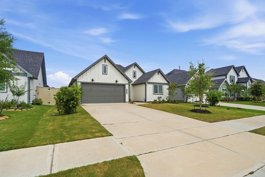 3027 Magnolia Pass Lane