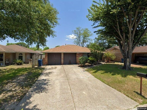 Homes For Sale - 1918 Deerhurst Lane<br/> Harris County, Houston, TX 77088