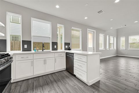 Tiny photo for 9431 Jutland Road, Houston, TX 77033 (MLS # 73576544)