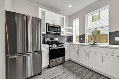 Tiny photo for 9431 Jutland Road, Houston, TX 77033 (MLS # 73576544)