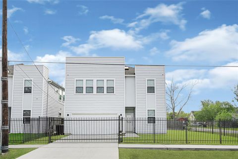 Photo of 9431 Jutland Road, Houston, TX 77033 (MLS # 73576544)