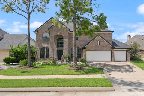 Photo of 10003 Brookshore Ln LN, Pearland, TX 77584 (MLS # 10821717)