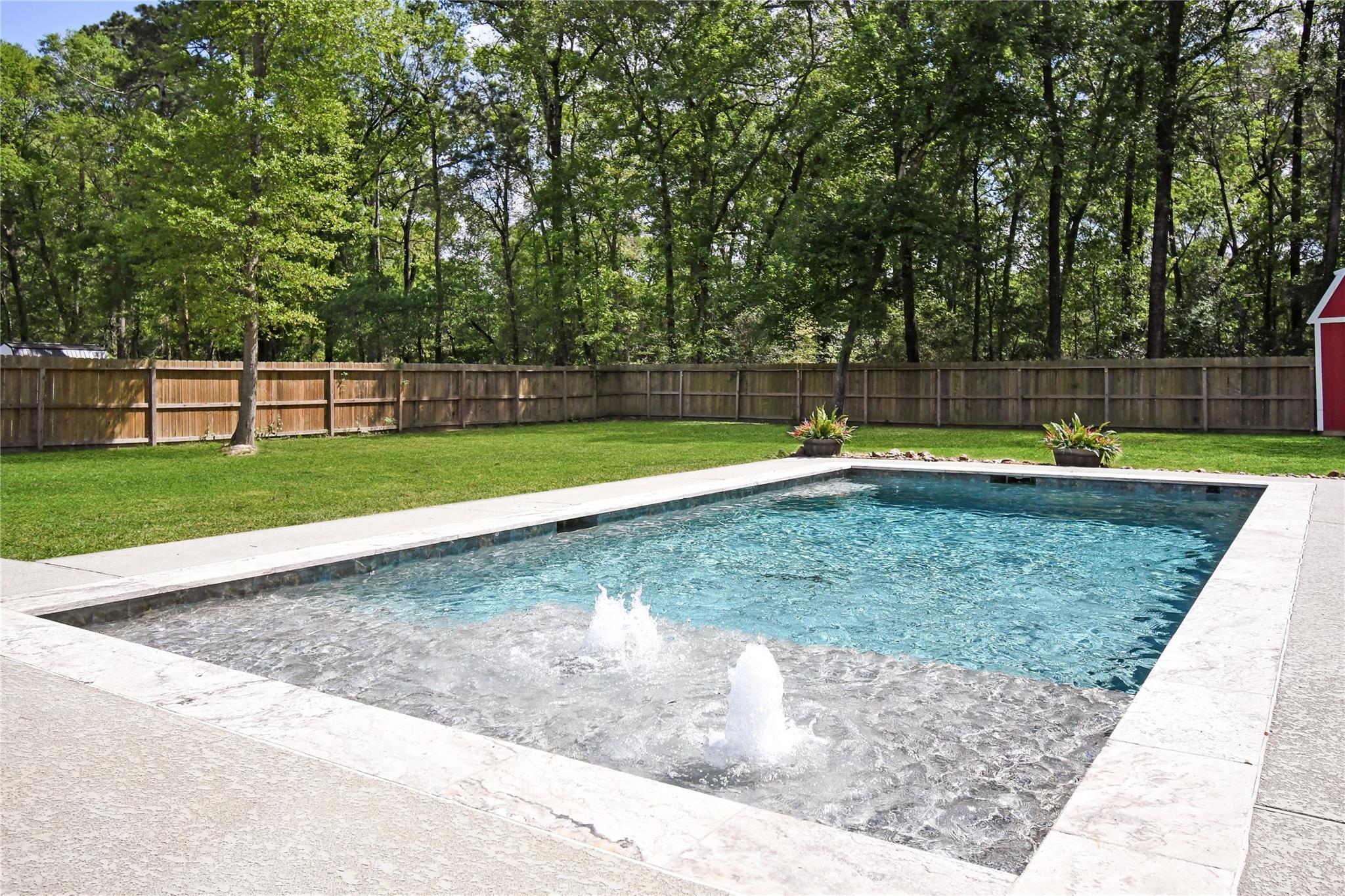 2406 Hummingbird Street