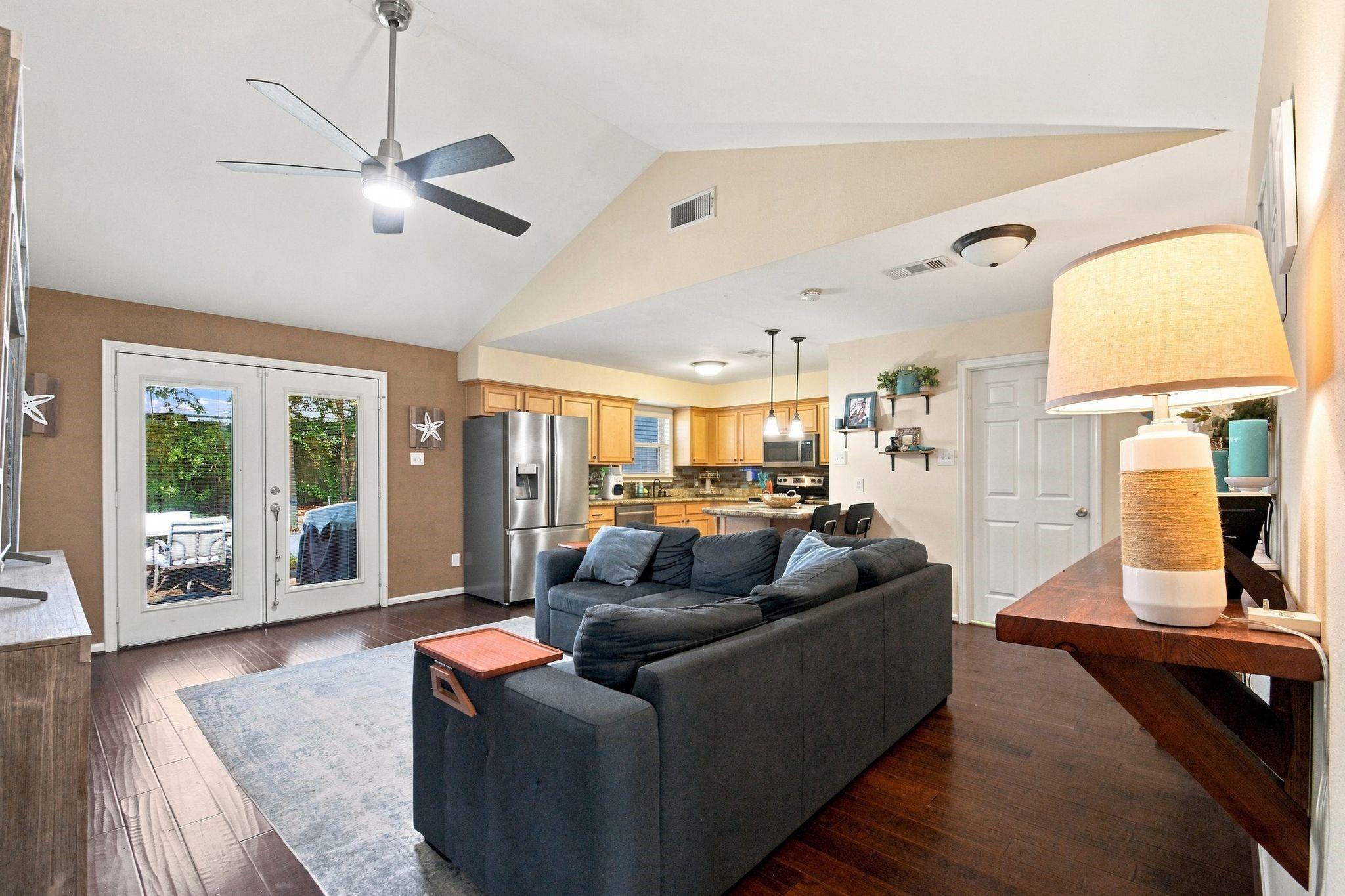 1913 Driftwood Lane