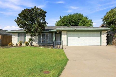 Photo of 1913 Driftwood Lane, Galveston, TX 77551 (MLS # 18686424)