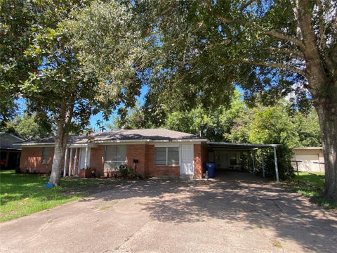 Photo of 1105 Alice Street, Sweeny, TX 77480 (MLS # 68939425)