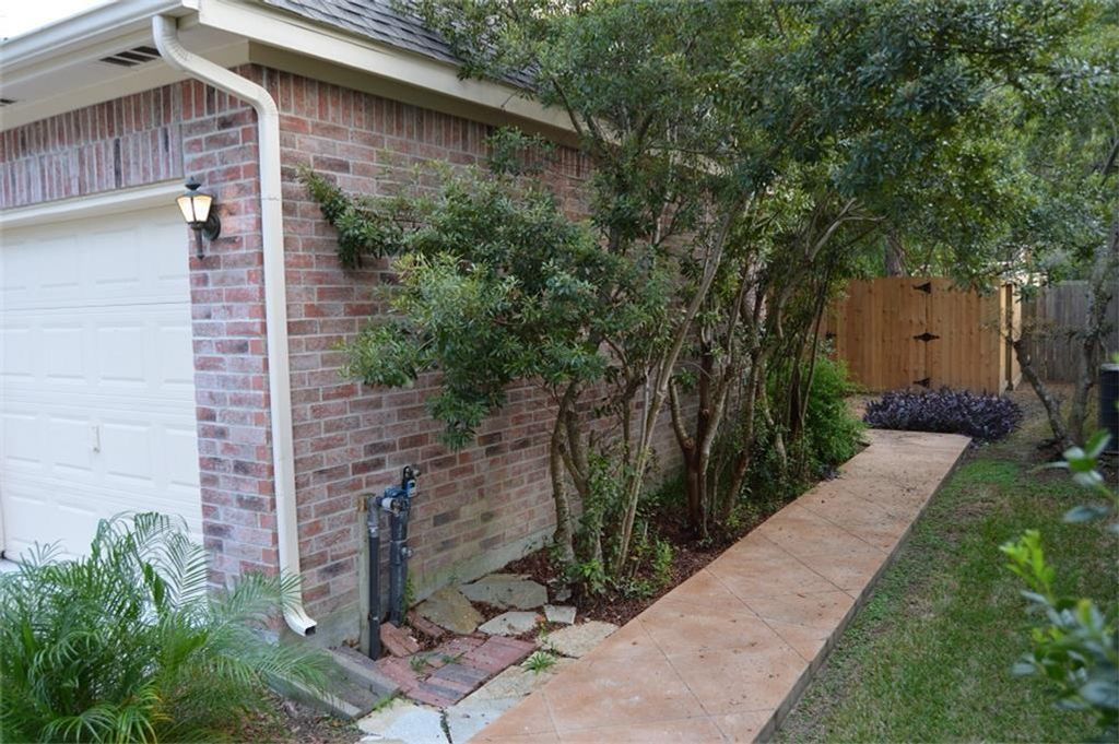 Photo of 1622 Sandy Park Drive, Kingwood, TX 77339 (MLS # 37293106)