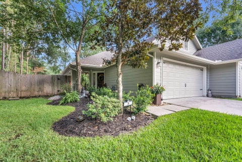 Photo of 3 Darlinghurst Drive, Conroe, TX 77384 (MLS # 94774250)