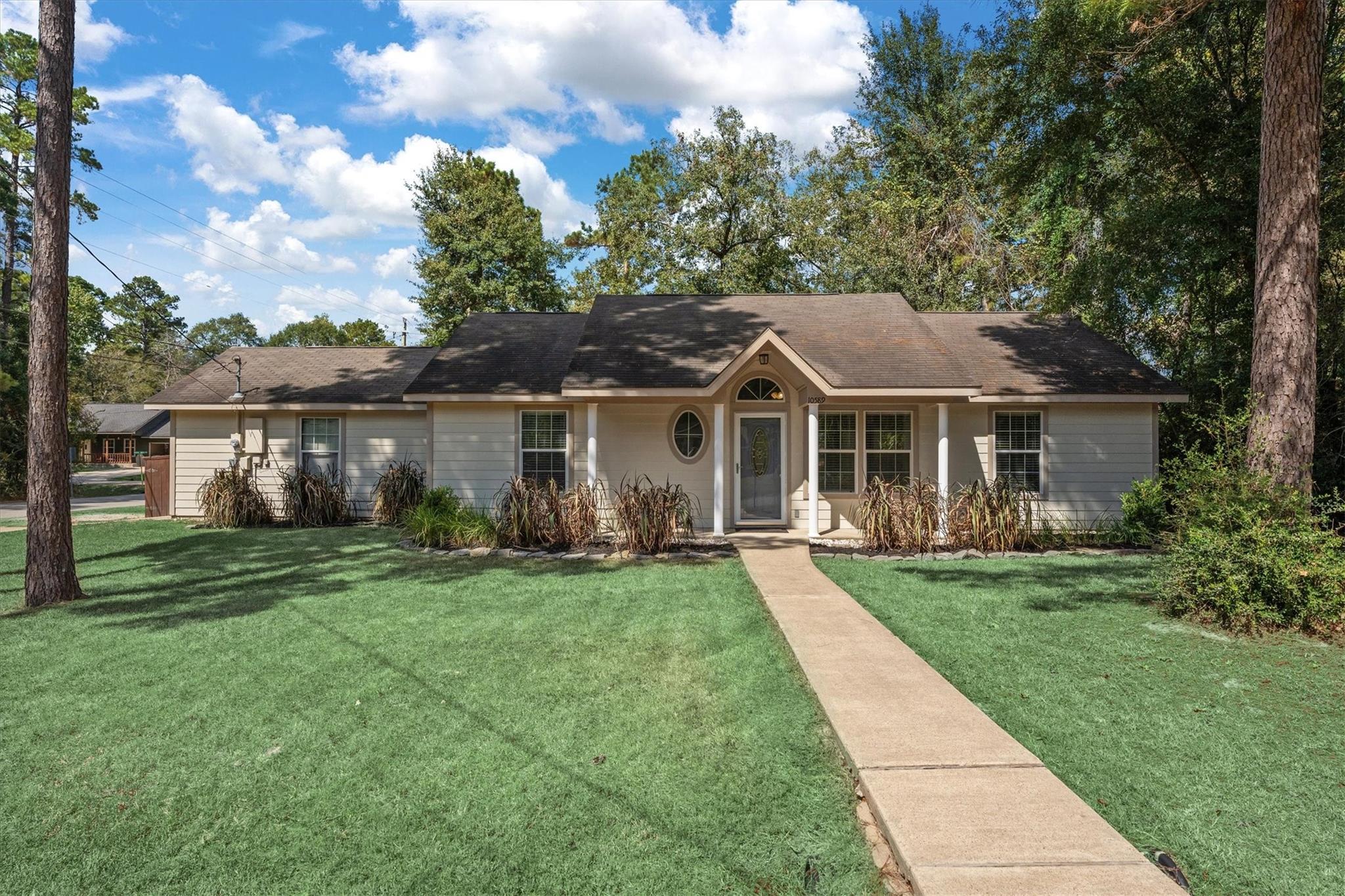 10589 Royal Adrian Drive