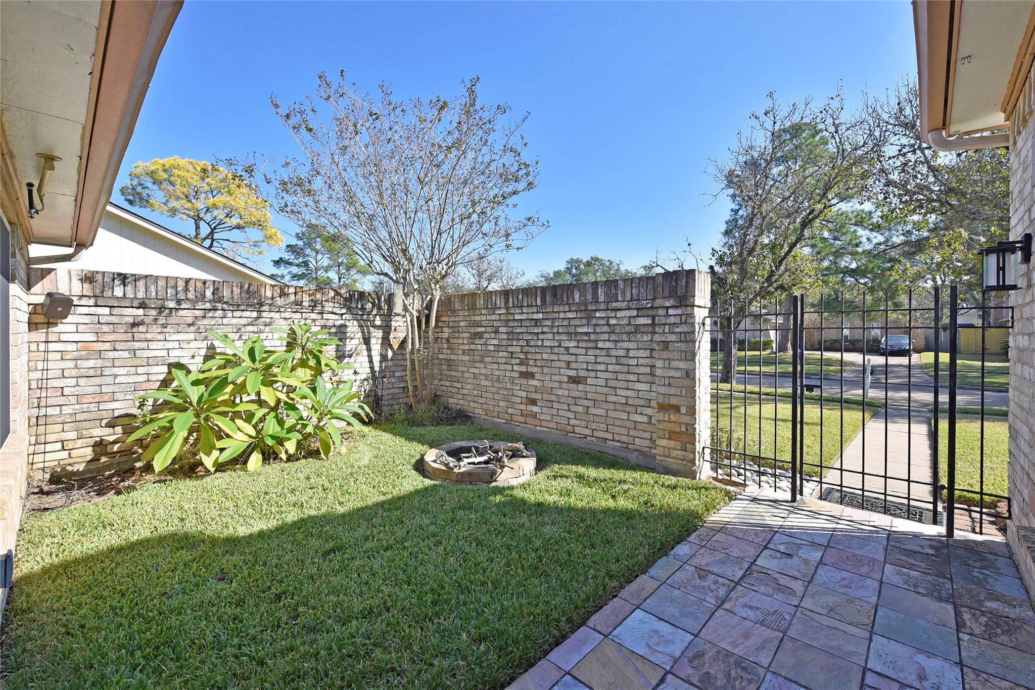 2730 Colony Drive