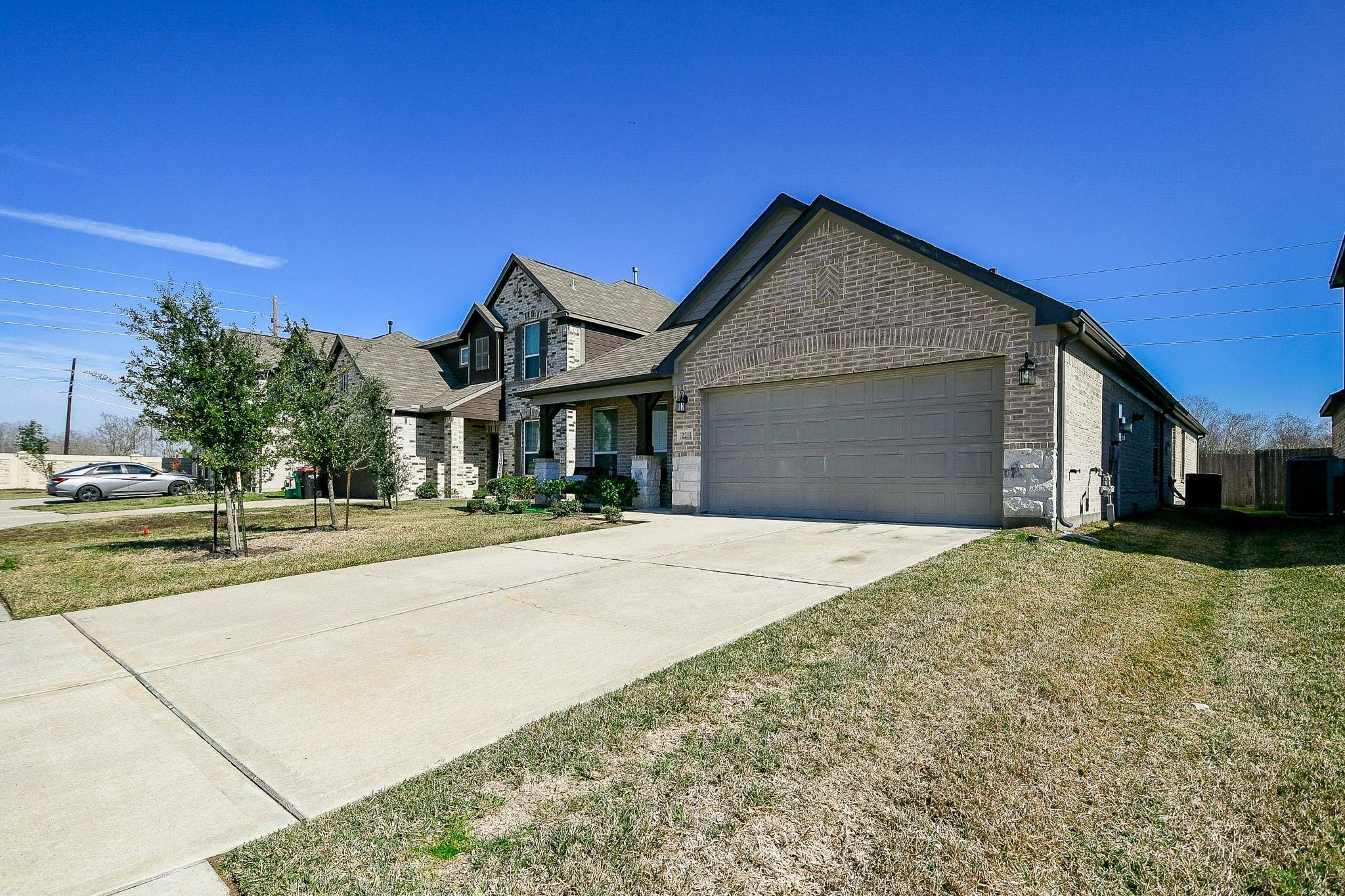 2211 Bright Sunrise Trail