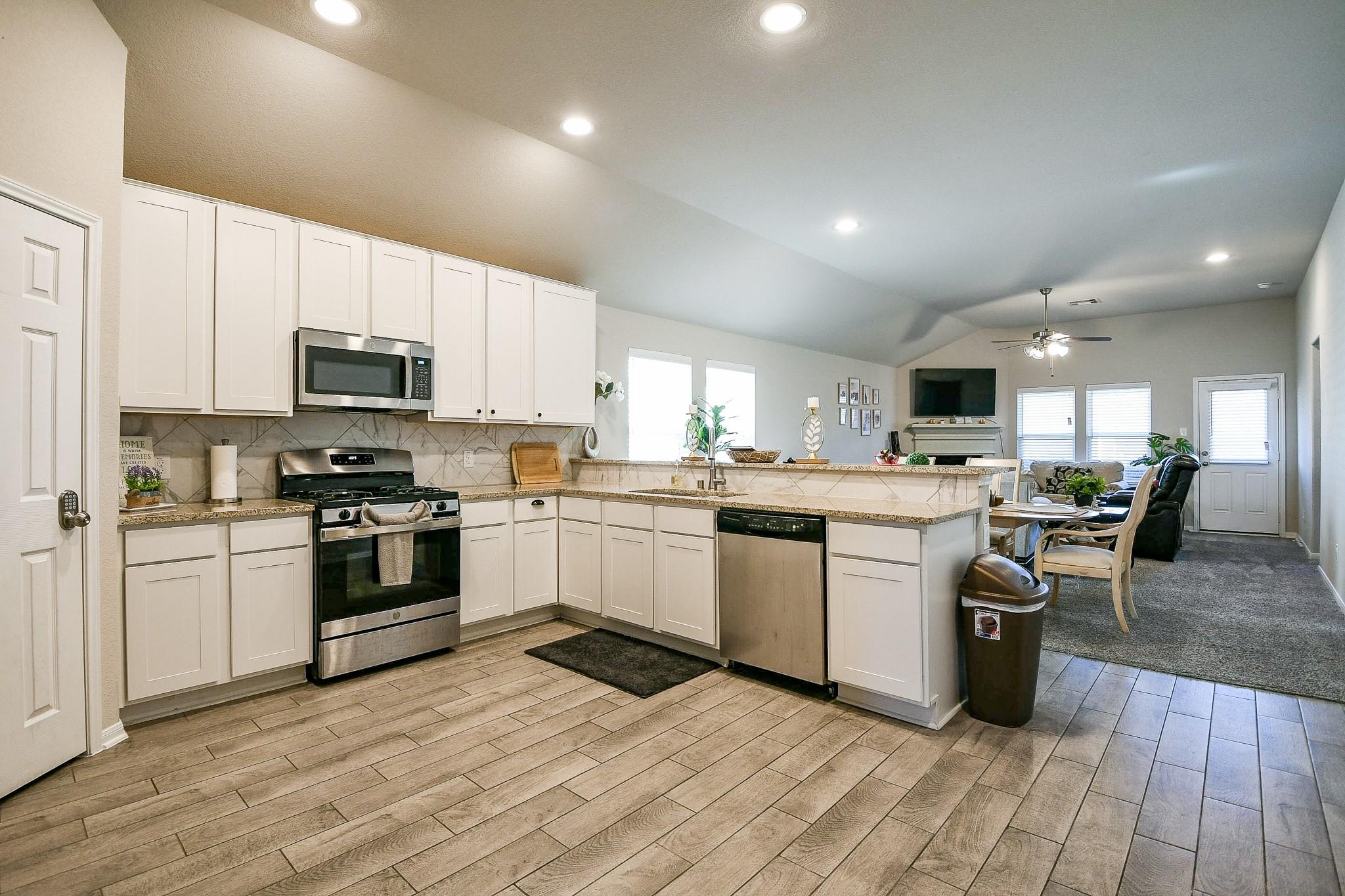 2211 Bright Sunrise Trail