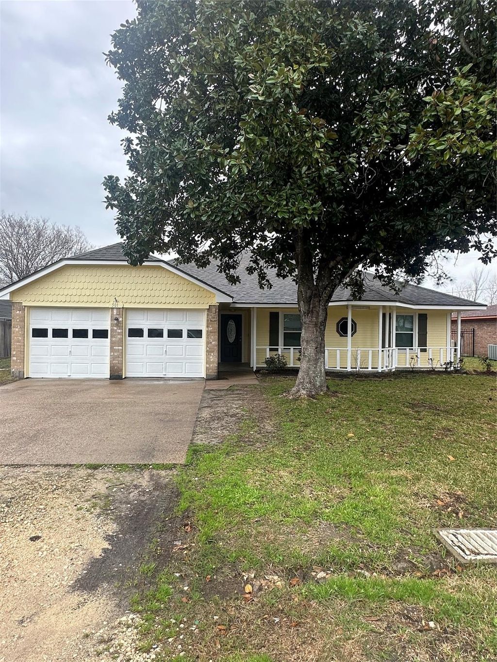Photo of 501 Cindyrella Drive, Highlands, TX 77562 (MLS # 58609246)