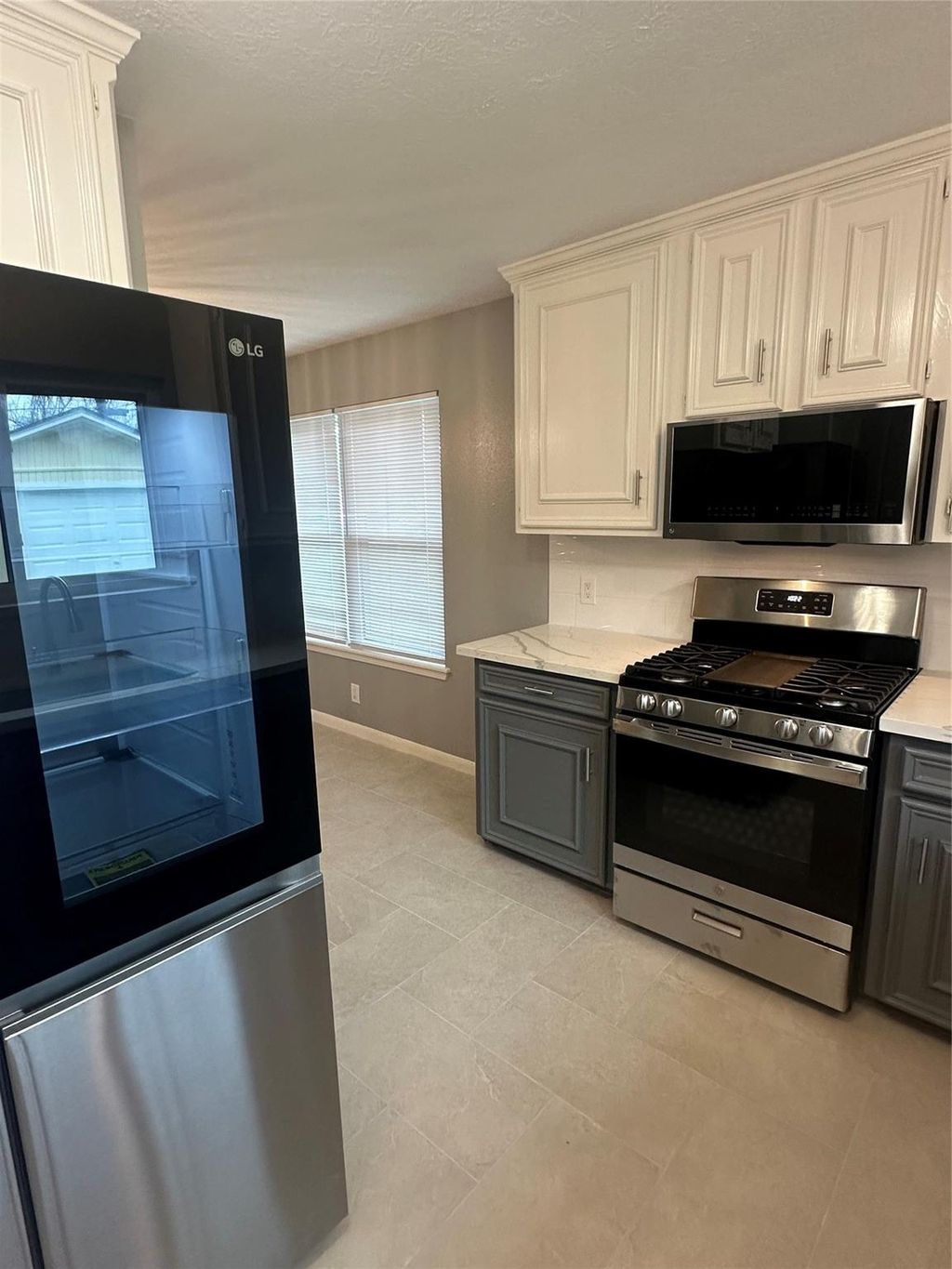 Photo of 501 Cindyrella Drive, Highlands, TX 77562 (MLS # 58609246)