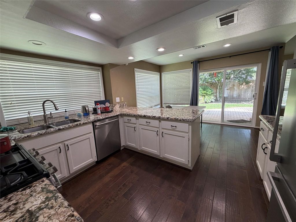 Photo of 2211 Brook View Lane, Sugar Land, TX 77479 (MLS # 61677069)