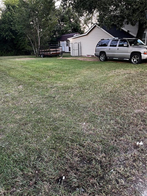 Photo of 806 E Fayle St ST, Baytown, TX 77520 (MLS # 9260333)