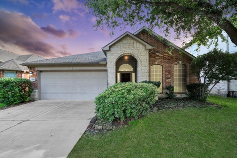 Photo of 24506 Condors Nest, Katy, TX 77494 (MLS # 86942423)