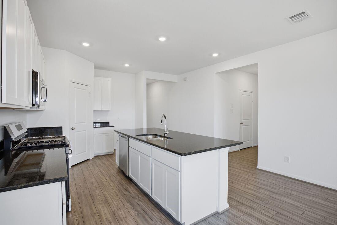 21847 Honey Scent Lane
