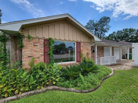 Photo of 4405 W 43rd Street, Houston, TX 77092 (MLS # 88134911)