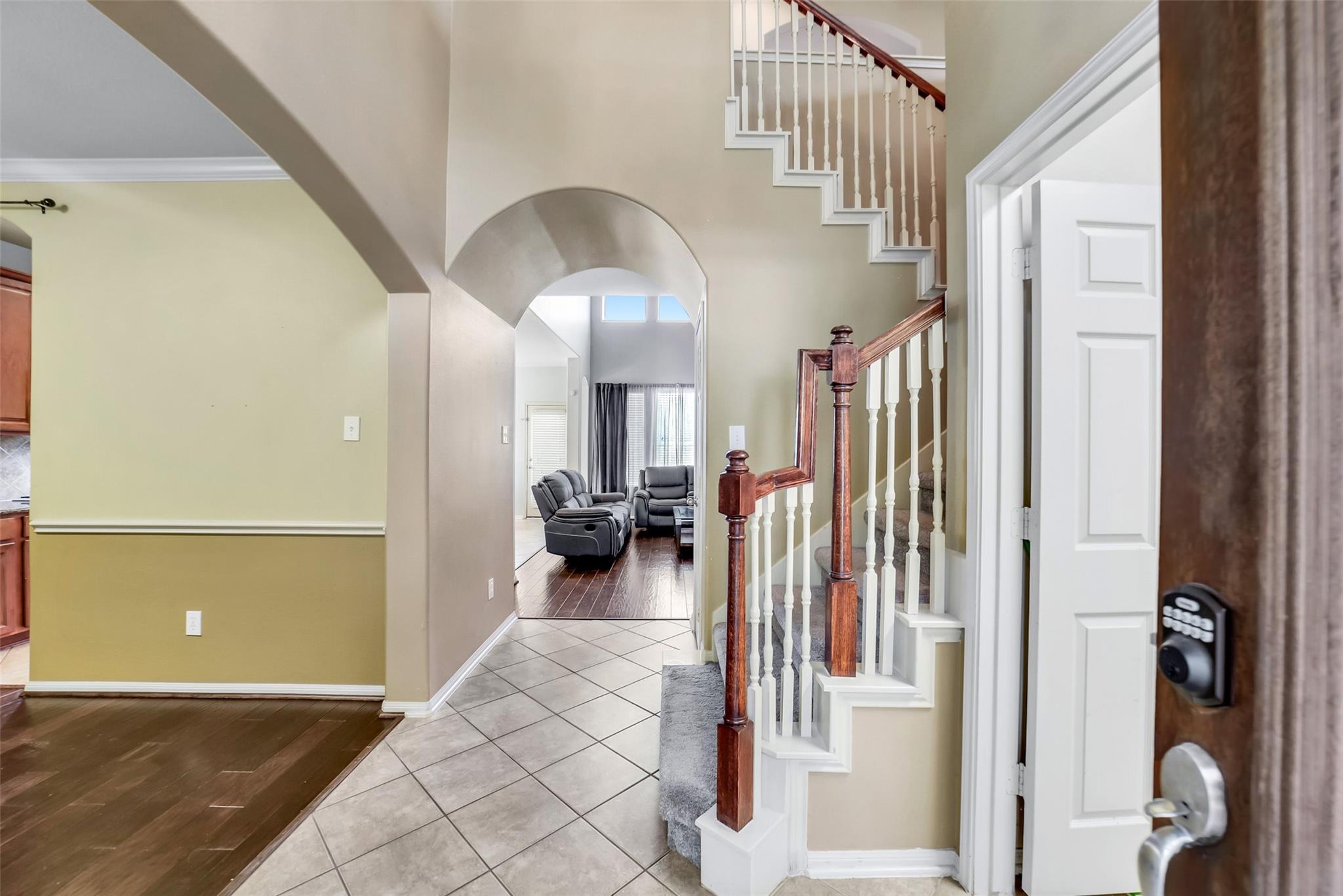 7927 Ascot Garden