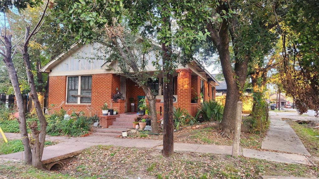 Photo of 2602 Atlantic Street, Houston, TX 77009 (MLS # 89457425)