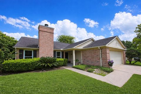 Photo of 3507 Hidden Creek Drive, Sugar Land, TX 77479 (MLS # 71629237)