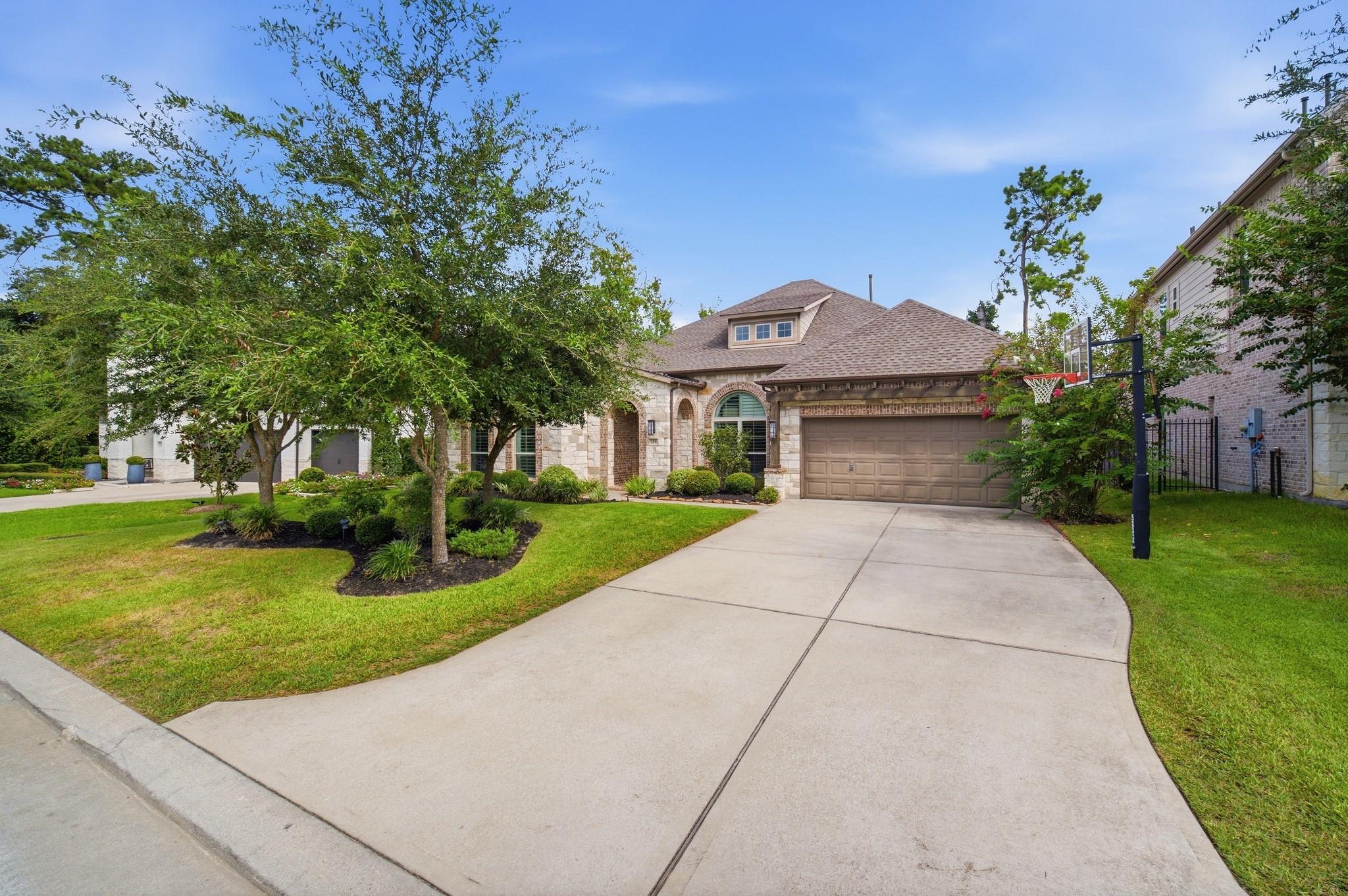 119 North Winter Sunrise Circle