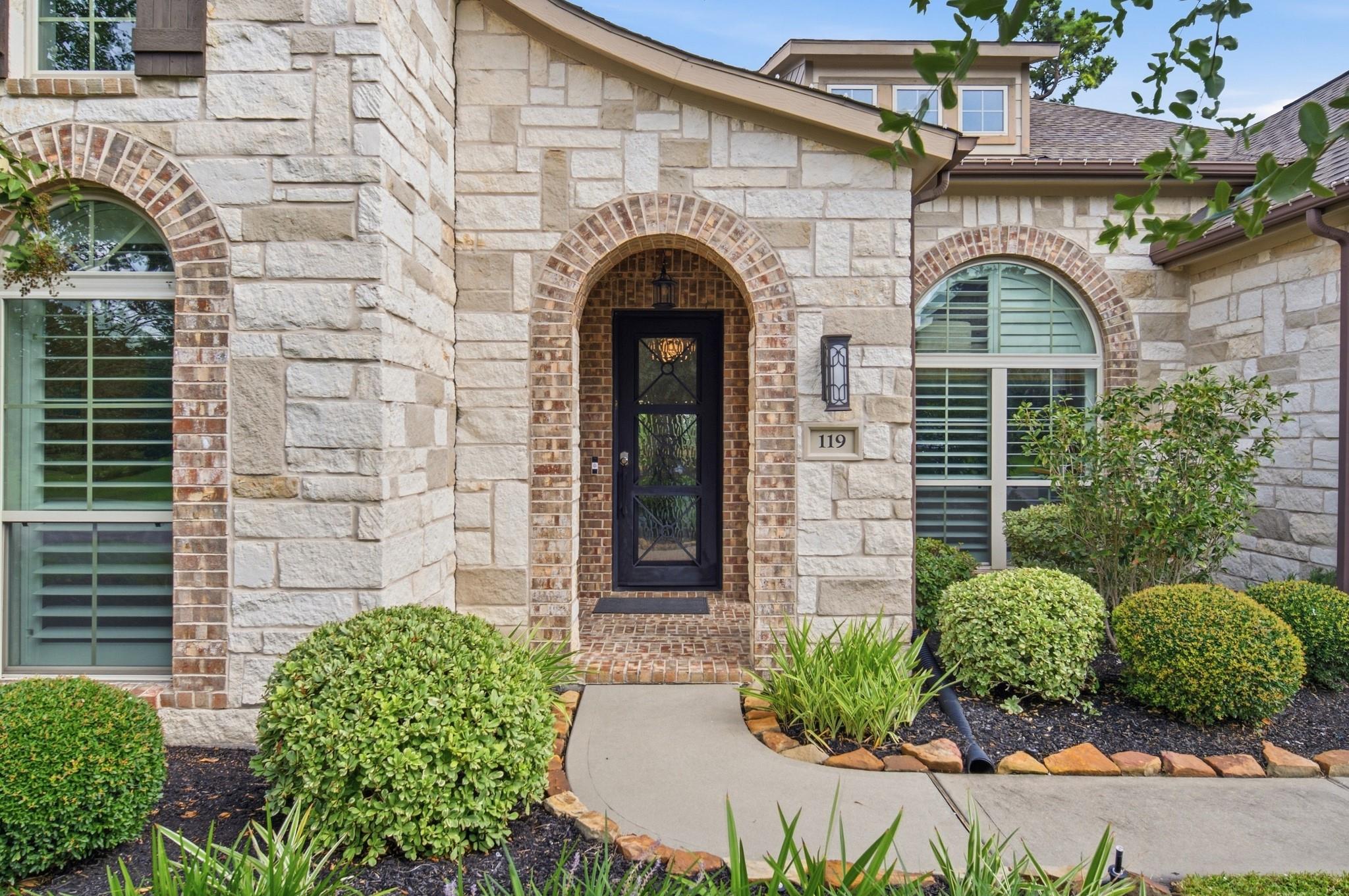 119 North Winter Sunrise Circle