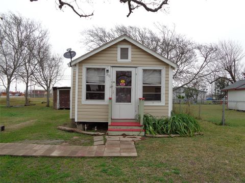 Photo of 310 S Avenue D, Freeport, TX 77541 (MLS # 63383905) Photo of 310 S Avenue D, Freeport, TX 77541 (MLS # 63383905)