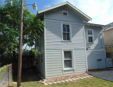 Photo of 5113 Avenue O 1/2 Rear Avenue, Galveston, TX 77551 (MLS # 84317415)