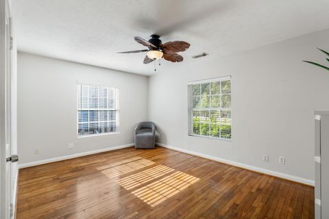 Tiny photo for 1811 W 14th 1/2 Street, Houston, TX 77008 (MLS # 20052814)
